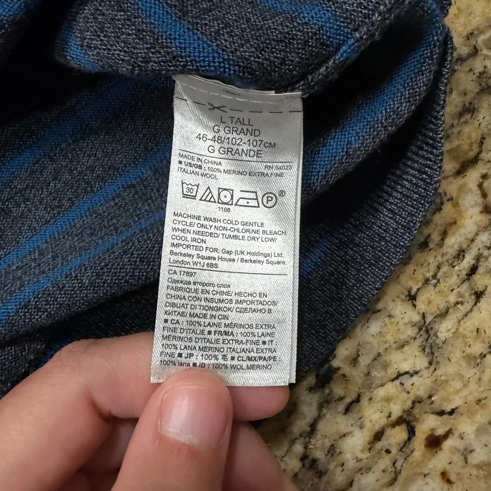 Banana Republic Mens Large Tall Merino Wool V-Neck Striped Sweater Gray Blue